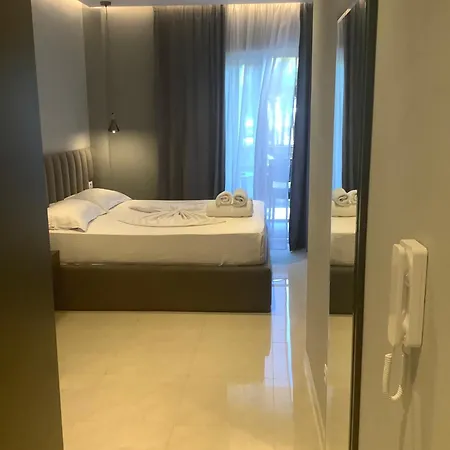 N10 Fishta Couples Velipojë